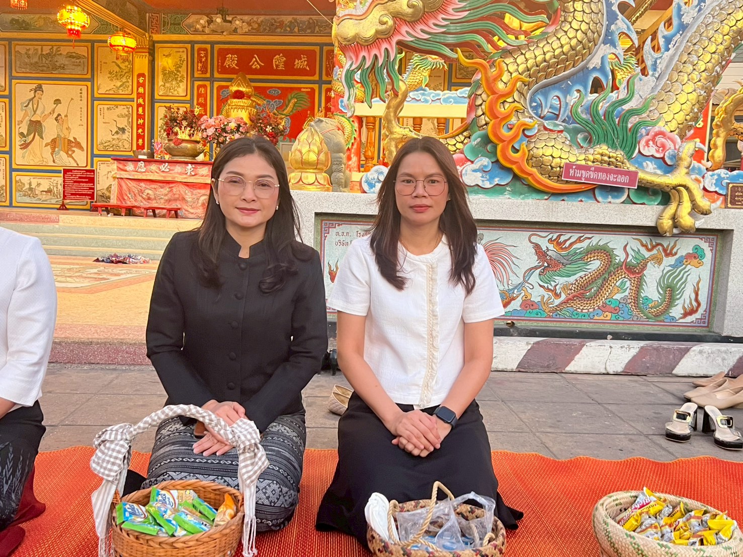 title - ส.ป.ก.ยโสธร ร่วมกิจกรรมทำบุญตักบาตรย้อนยุค วิถีถิ่น วิถีไทย ณ ถนนคนเดินยโสธร เมืองเก่าบ้านสิงห์ท่า ประจำปีงบประมาณ พ.ศ.2569